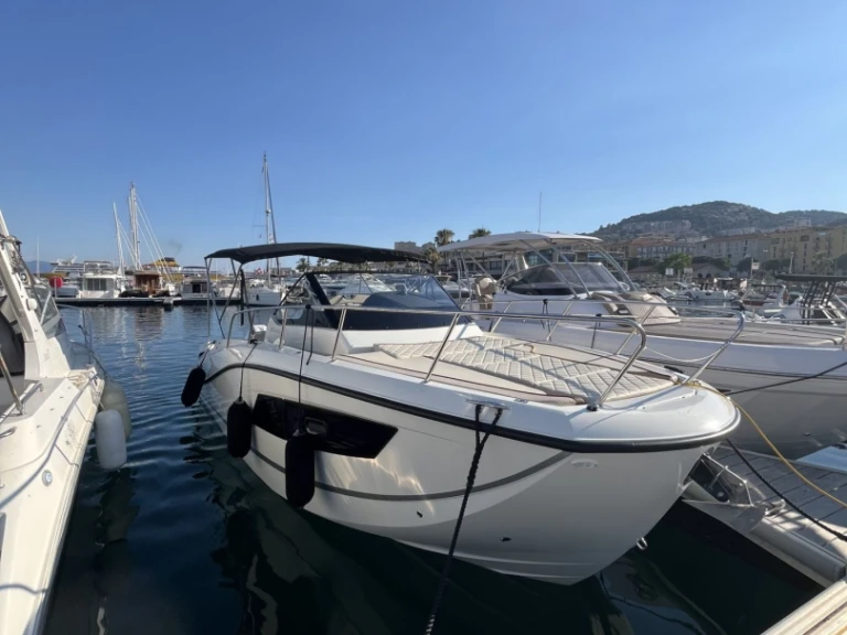 Motorboat hire in Ajaccio - Quicksilver Activ 875 Sundeck