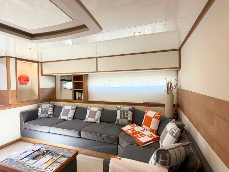 Yacht hire Portofino cheap Cerri 86 