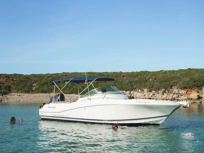 Yacht hire Port d'Addaia (City) cheap Cap Camarat 7.5 WA