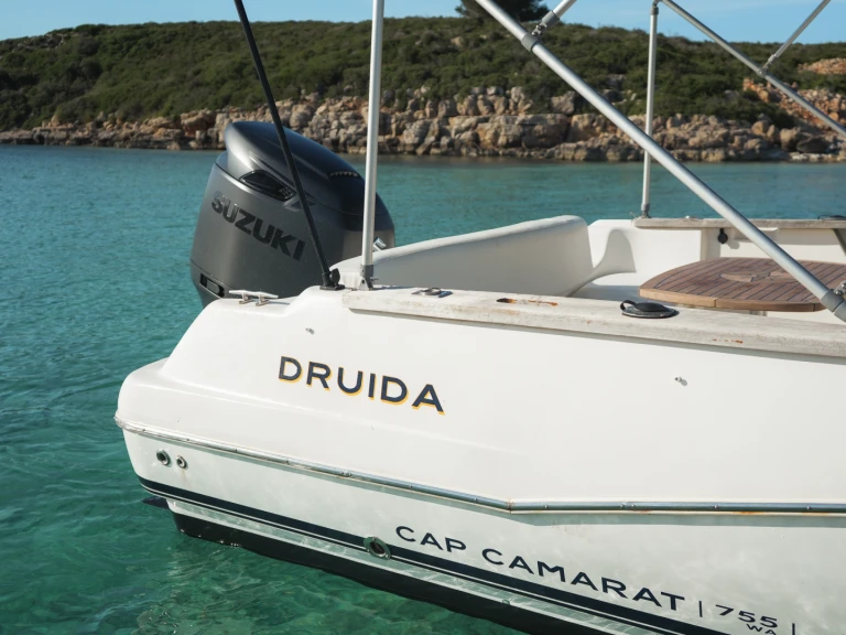 Yacht hire Port d'Addaia (City) cheap Cap Camarat 7.5 WA