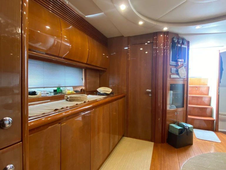 Hire a Riva RIVALE 52 Castellammare di Stabia