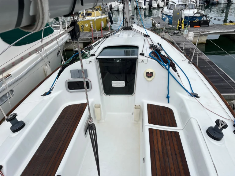 Yacht hire Les Sables-d'Olonne cheap First 27.7