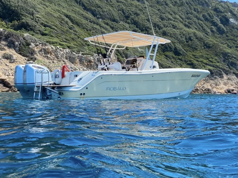 Yacht charter Naples - Robalo R30 on SamBoat