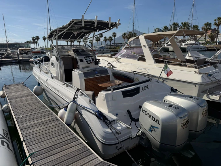 Motorboat hire in Castellammare di Stabia - Ranieri Shadow 28