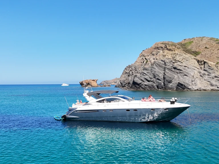 Charter a Fairline Targa 52 in Mahón on Samboat
