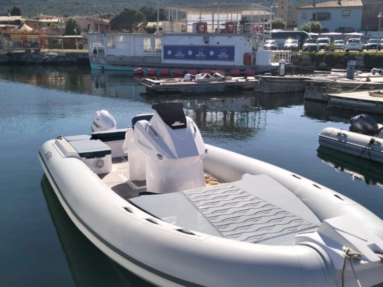 Yacht hire Poltu Quatu cheap Sunrise 7 easy