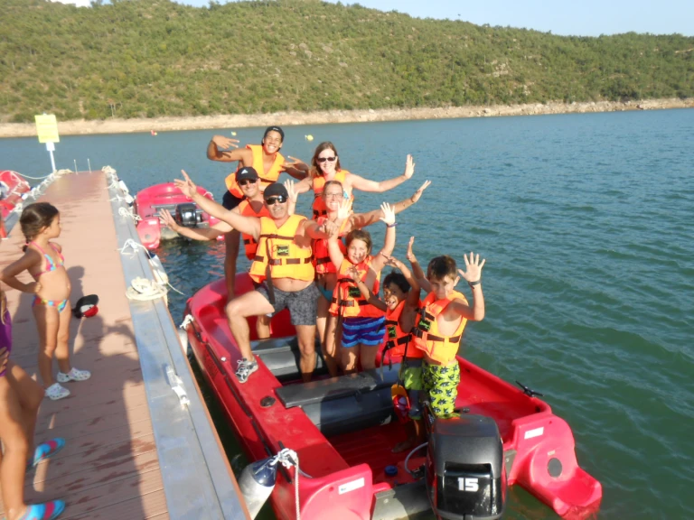 Hire Motorboat with or without skipper neveaux la Baronia de Rialb
