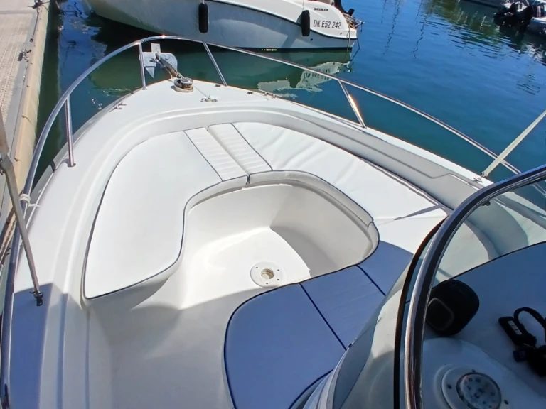 Bénéteau Cap ferret 650 charter bareboat or skippered in  Bormes-les-Mimosas