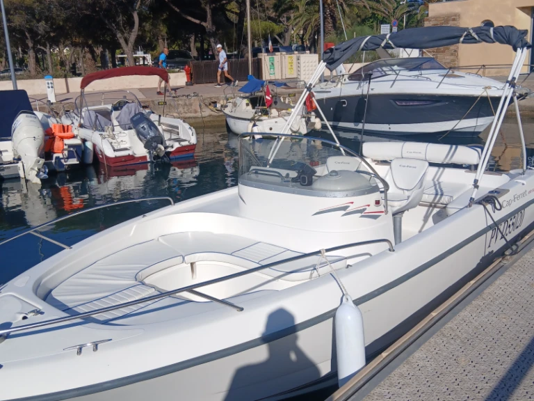 Hire a Bénéteau Cap ferret 650 Bormes-les-Mimosas