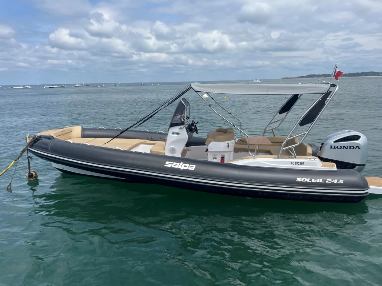 Salpa Salpa Soleil 24.5 charter bareboat or skippered in  Bélisaire