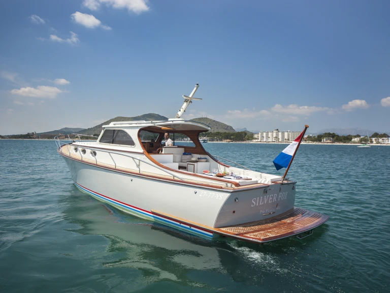 Hinckley Talaria  charter bareboat or skippered in  Port d'Alcudia