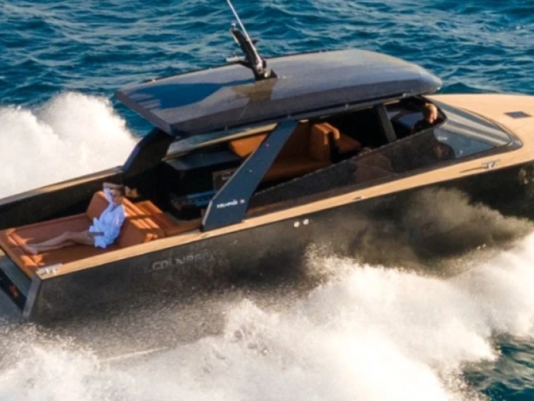Hire Motorboat Colnago with a boat licence