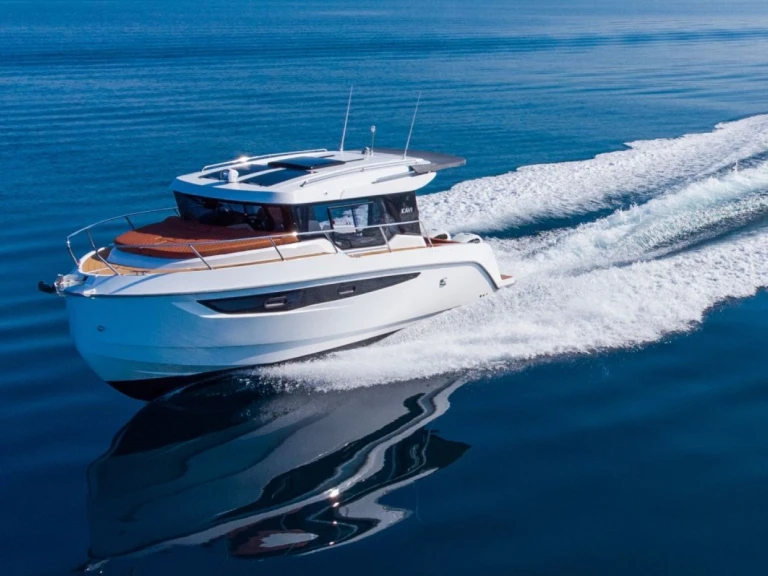 Luxury Yacht to hire Split at the best price