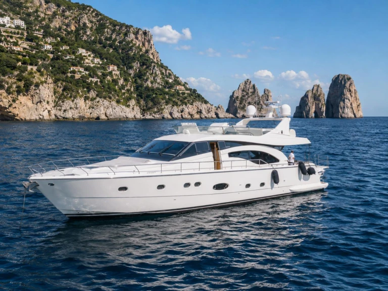 Yacht hire Castellammare di Stabia cheap Ferretti 680