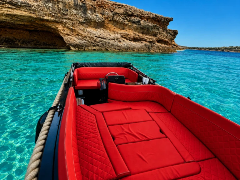 Hire Motorboat with or without skipper Silent Yachts Sant Antoni de Portmany