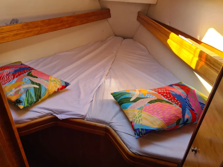 Hire Sailboat with or without skipper Bavaria Port Pin Rolland