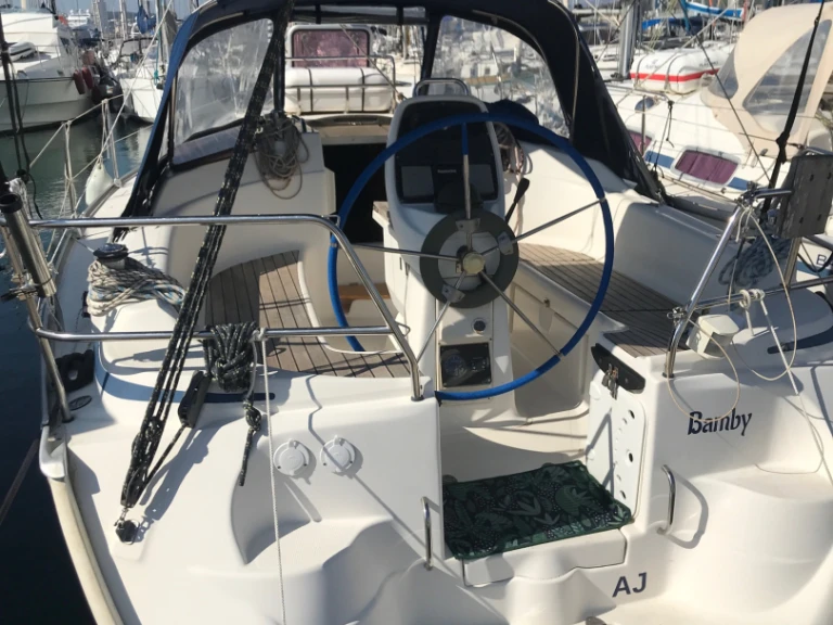 Bavaria Bavaria 30 Cruiser charter bareboat or skippered in  Port Pin Rolland