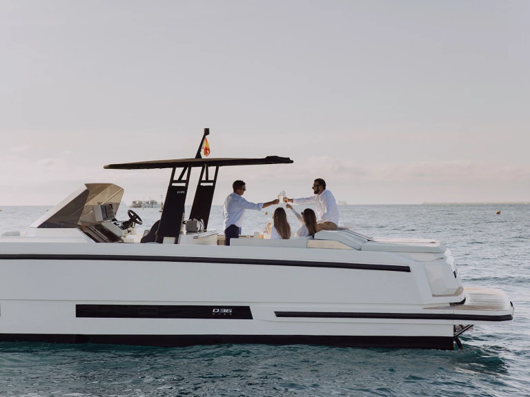 Motorboat hire in Dénia - DEANTONIO YACHTS D36