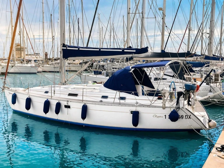 Bénéteau Oceanis 381 charter bareboat or skippered in  Ponza