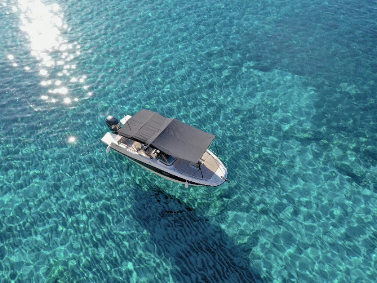 Motorboat to hire Mahón at the best price