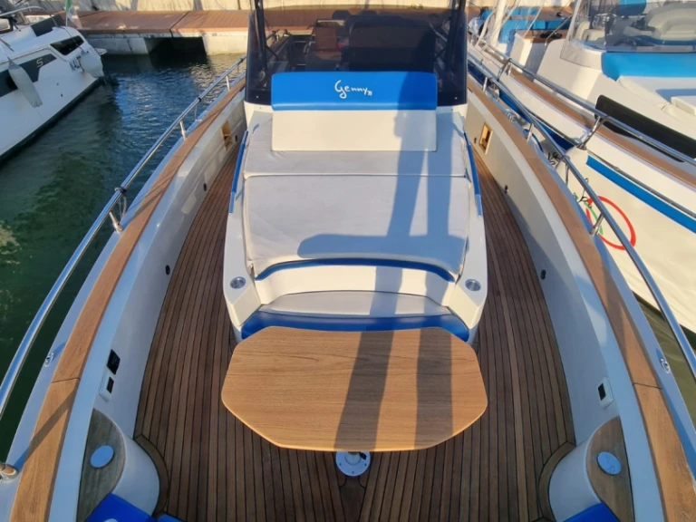 Hire a Allures Italyure 38 Sport Sorrento