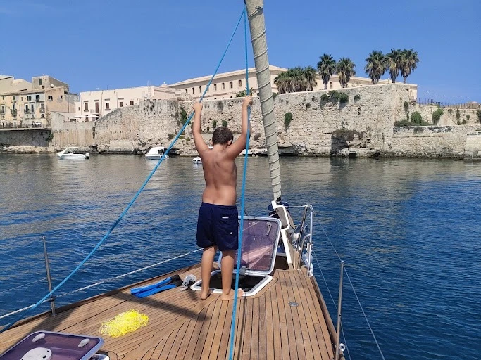 Charter a dofour Dofour 485 in Siracusa on Samboat