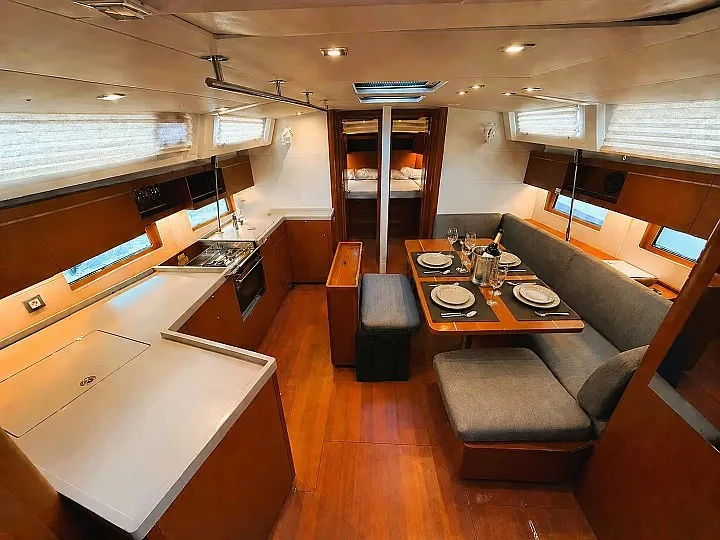 Sailboat hire in Piraeus - Bénéteau Oceanis 46.1/5