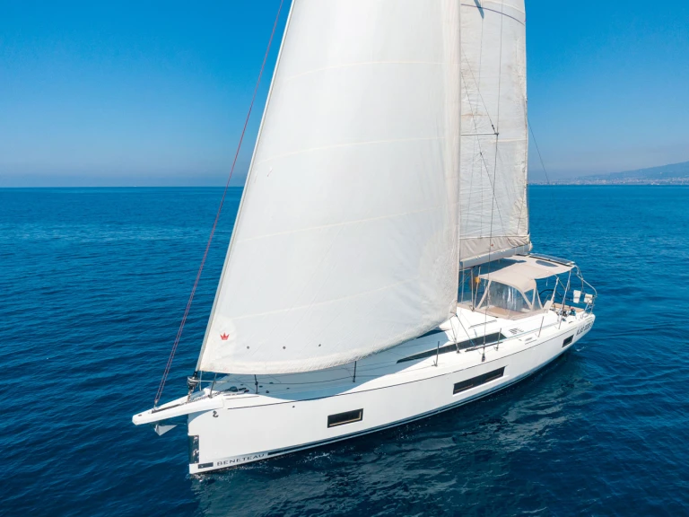 Charter a Bénéteau Oceanis 46.1 in Castellammare di Stabia on Samboat