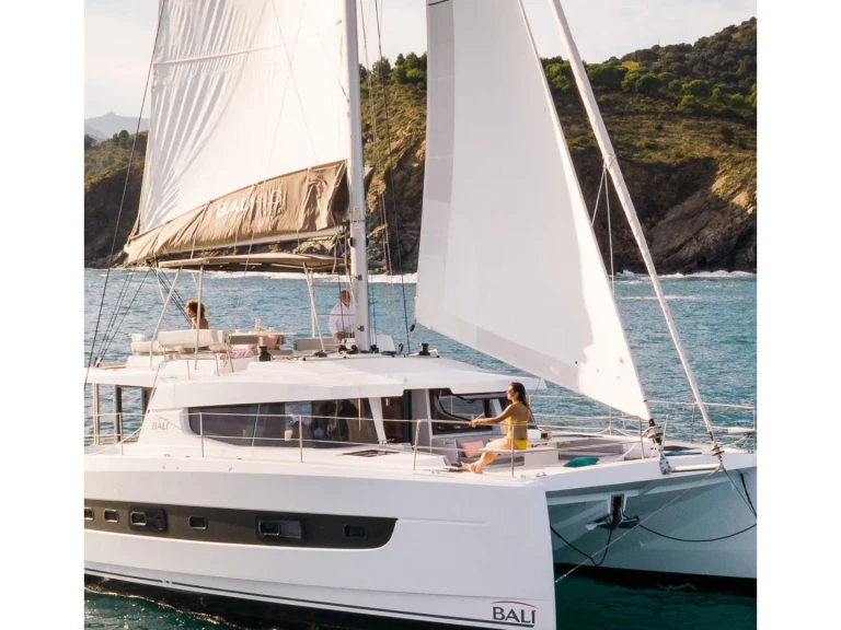 Hire Catamaran with or without skipper Bali Paraty