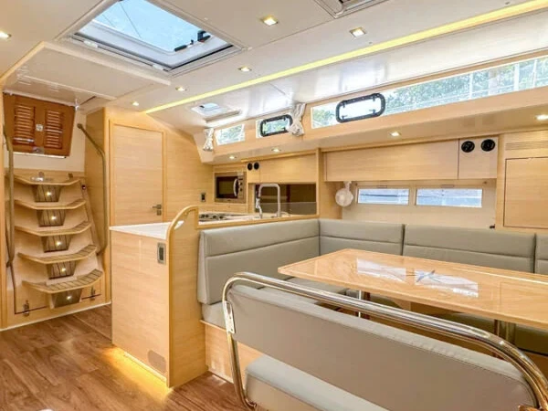 Hire a Delta Yacht Delta 465 Paraty