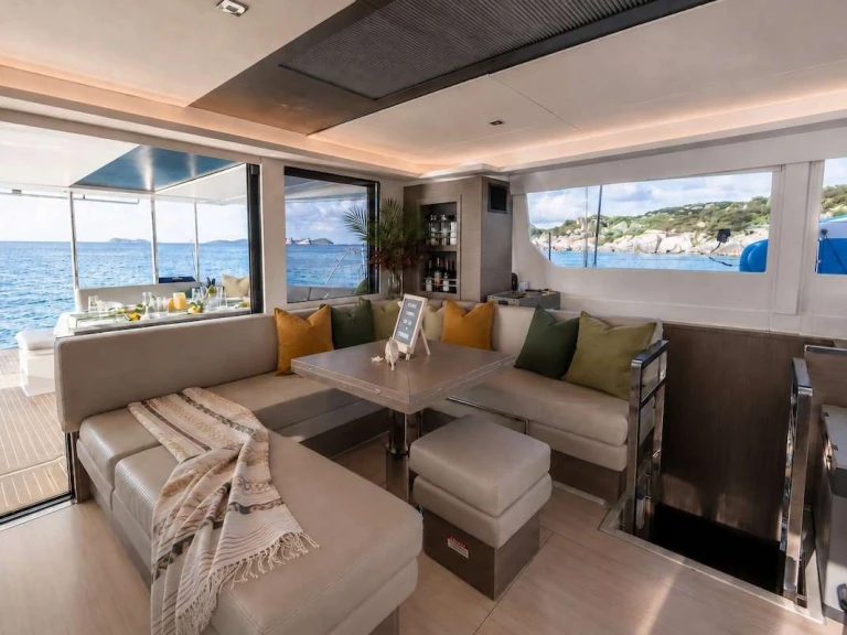Luxury Yacht hire in Virgin Gorda Island - Leopard SASHALON
