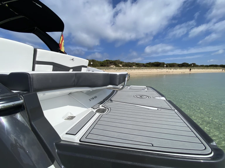 Charter a Monterey 278 SS in Ibiza Town on Samboat