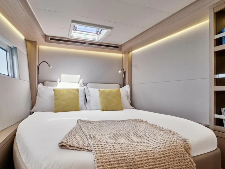 Yacht hire Le Marin cheap Lagoon 51