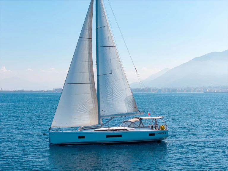Hire Sailboat with or without skipper Bénéteau Castellammare di Stabia