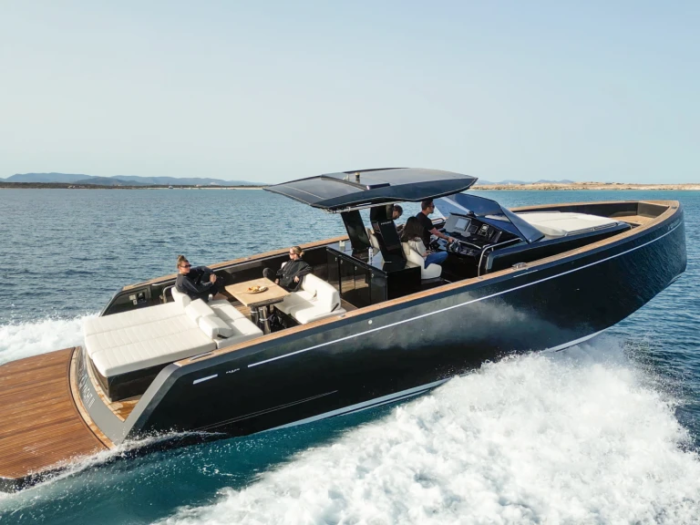Yacht charter Ibiza Town - Pardo Yachts Pardo 43 on SamBoat