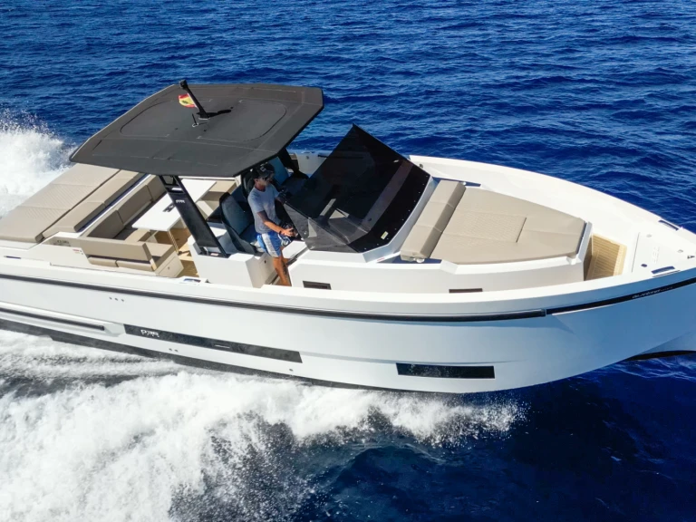 Yacht charter Ibiza Town - D36 De Antonio on SamBoat