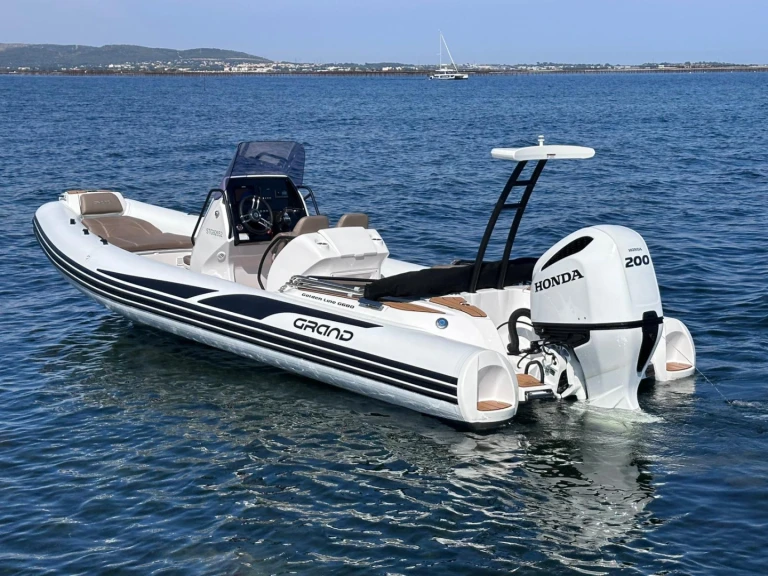 Charter a Grand Boats GOLDEN LINE 680 in Mèze on Samboat