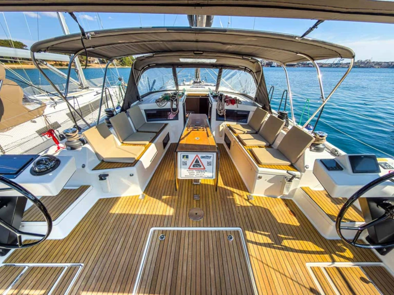Hire Sailboat with or without skipper Dufour Pula