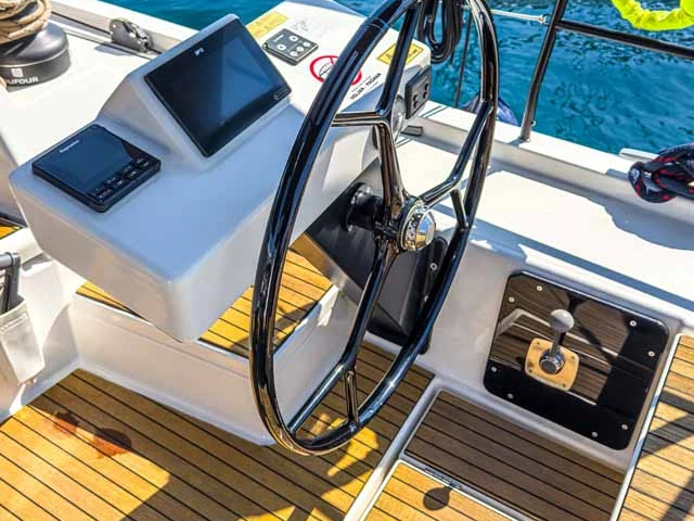 Hire Sailboat Dufour with a boat licence