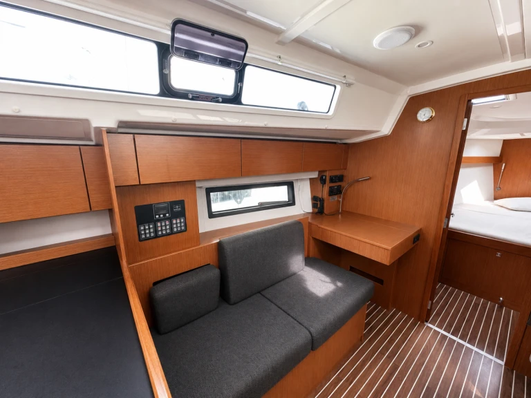 Bavaria Bavaria C42 charter bareboat or skippered in  Alimos
