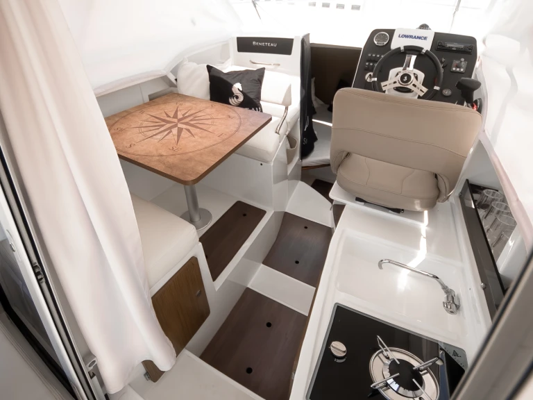 Hire a Bénéteau Antares 8 OB Tribunj
