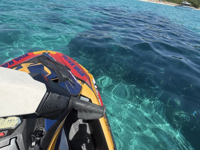 Hire a Sea-Doo Spark Saint-Tropez