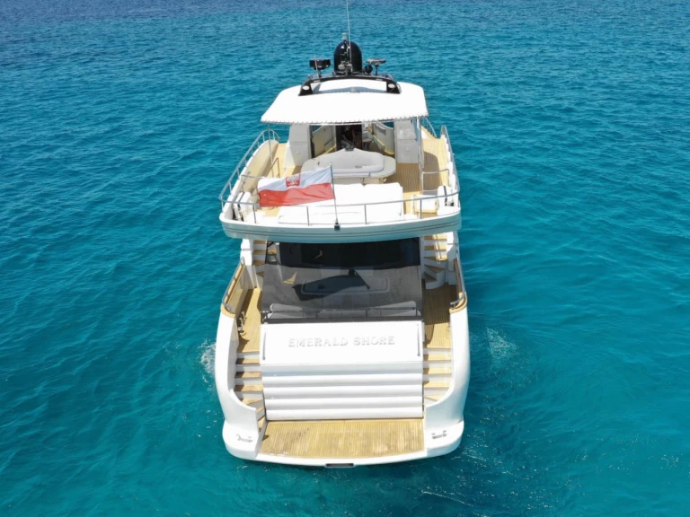 Luxury Yacht to hire Roses at the best price