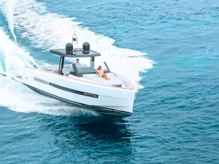 Charter a Fjord Fjord 44 Open in Santa Eulària des Riu on Samboat