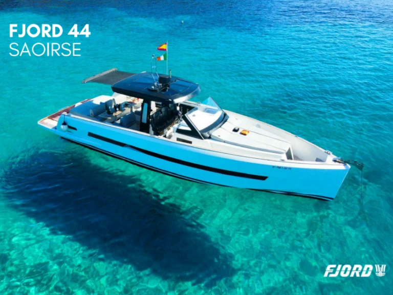 Charter a Fjord Fjord 44 Open in Santa Eulària des Riu on Samboat
