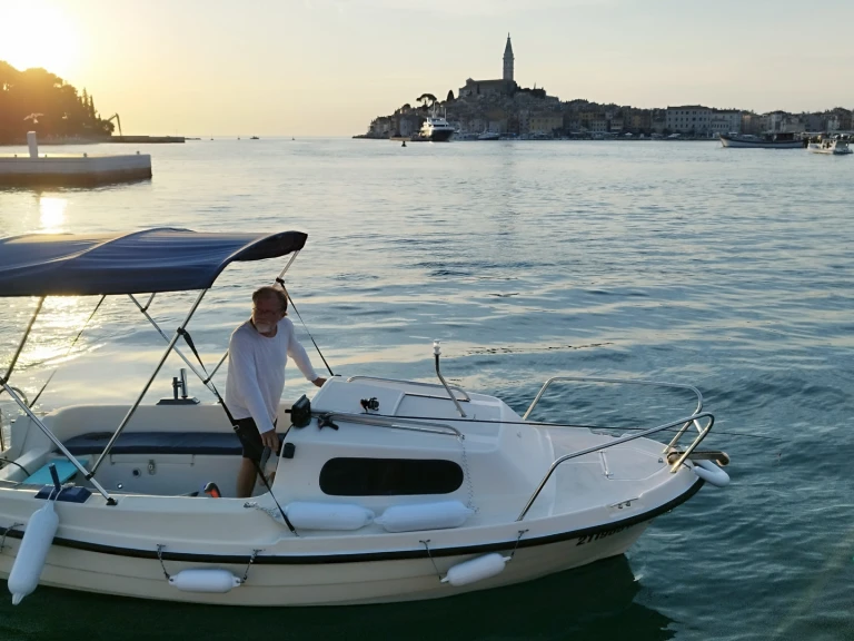 Hire Motorboat Sportmare with a boat licence