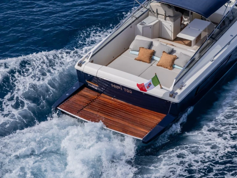 Charter a Itama Itama 40 in Saint-Jean-Cap-Ferrat on Samboat