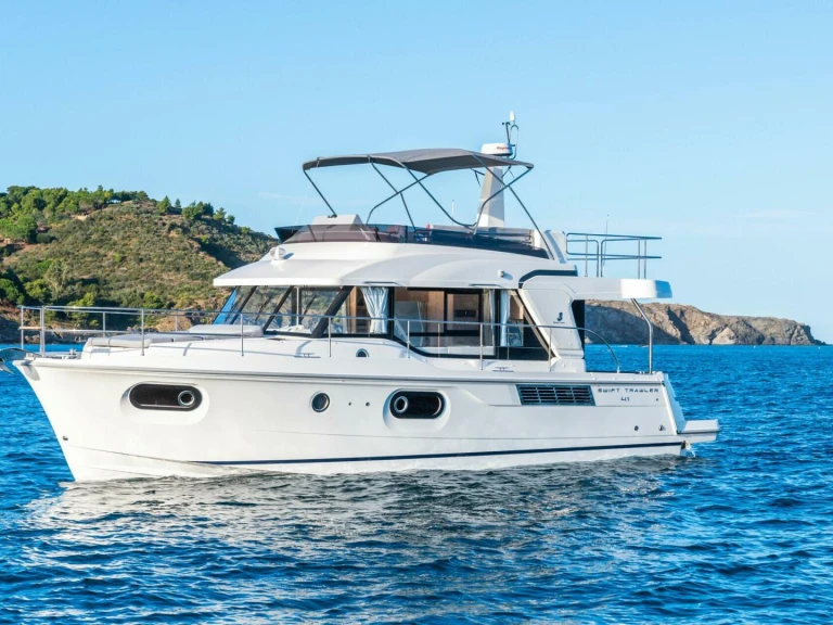 Hire a Bénéteau Swift Trawler 41 Fly Juan-les-Pins