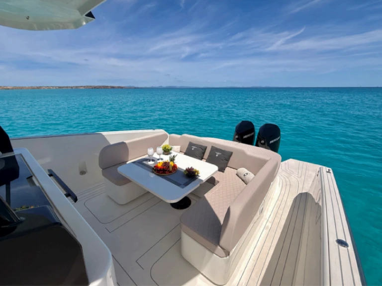 Yacht charter Ibiza Town - KUMBRA Kumbra 34 on SamBoat