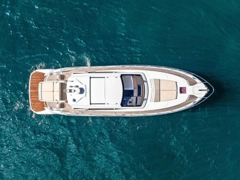 Luxury Yacht to hire Juan-les-Pins at the best price